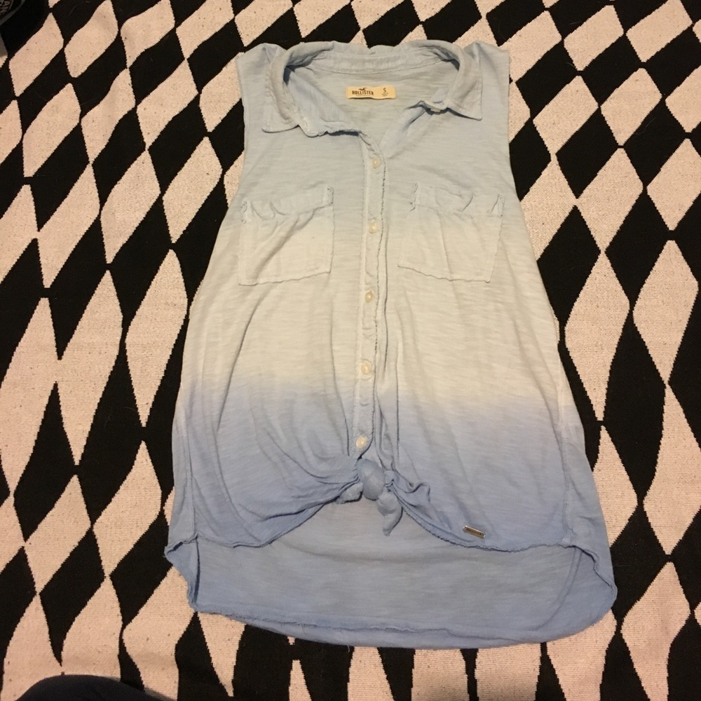 Hollister muscle tank!!
